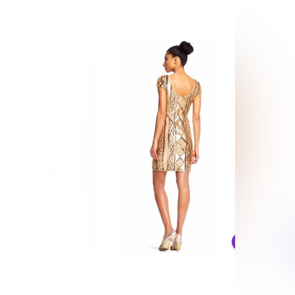 ADRIANNA PAPELL GOLD SEQUINED MINI DRESS IN SIZE 6P BACK ZIPPER WITH V CUT BACK - Picture 2 of 9